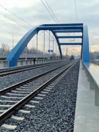 Od zítra se konečně rozjedou vlaky mezi Pardubicemi a Hradcem Králové po dvoukolejné trati