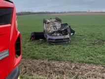 Nehoda aut se zraněním, srážka vozu s motorkou a další ranní nehody