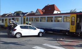 Tyto dnešní nehody se naštěstí obešly bez zranění, k neštěstí chybělo jen málo