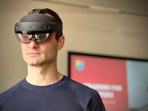 Obrazem: Virtuální realita pomůže v boji s ohněm. Pardubičtí hasiči si vyzkoušeli systém VR Flaime a hologramové brýle