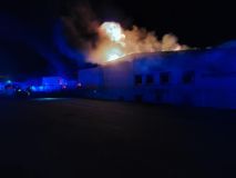 Škoda způsobená požárem ve Vysokém Mýtě se vyšplhá do desítek milionů korun