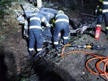 Řidič vozu BMW měl tragickou nehodu u obce Lukavice. K místu letěl vrtulník, ale i přes veškeré úsilí záchranářů odletěl prázdný