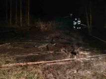 Kraj lesa nedaleko Trnávky zachvátil požár