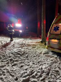 Muž spadl do tři metry hlubokého příkopu u pěchotního srubu, utrpěl zranění. Jeho záchrana byla obtížná