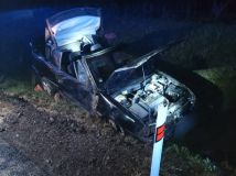 Auto pod sebou přišpendlilo muži po nehodě končetiny