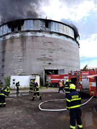 Zásah v průmyslové zóně v Rybitví - aktuálně