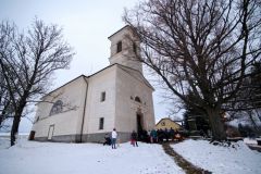 V Knapovci v Ústí nad Orlicí si lidé pěkně užili druhou adventní neděli, přišel i Mikuláš s andělem