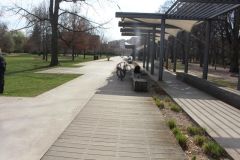 Chlapec po střetu s elektrokoloběžkou skončil v nemocnici. Policie hledá svědky této nehody