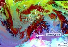 Na Česko se valí prach ze Sahary. Zamlží slunce a ovlivní oblohu. Vybarví východy a západy Slunce
