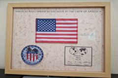 Diplom s podpisy astronautů z Apollo 16, i vlajka, co byla na Měsíci. Litomyšl státu daruje pozůstalost profesora Zdeňka Kopala