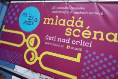 Obrazem: Studenti předvádějí svůj talent na divadelních prknech na festivalu Mladá scéna