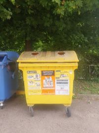 V Chrudimi se opřeli do očisty starých popelnic