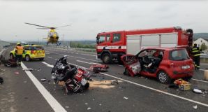 FOTO: Dvě vážné nehody motorkářů za jeden den. K oběma letěl vrtulník