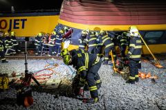 V centru Pardubic došlo k vážné nehodě dvou vlaků