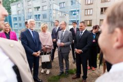 Prezident Pavel symbolickým nadhozem odstartoval nový nadační fond Homerun. Pardubický kraj navštívil i s první dámou