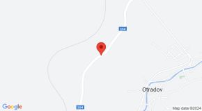 Nehoda dvou aut u Otradova uzavřela komunikaci