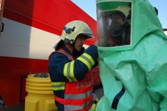 Chemická havárie prověřila dovednosti hasičů