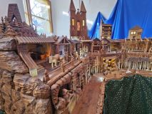 Nenechte si ujít chrudimský betlém, pohyblivý příběh města i Vánoc na Staré radnici