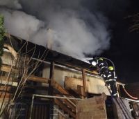 Elektrický kotel vzplál, chytla i střecha rodinného domu. Požár způsobil škodu čtyři miliony korun