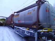 Foto: Dva nákladní vlaky se srazily na nádraží v České Třebové, třicetiletý strojvedoucí byl se zraněním převezen do nemocnice