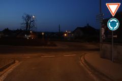 Řidič autem srazil cyklistu, na místě nezastavil a pokračoval v jízdě dál