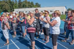 Obrazem: Šest desítek seniorů se utkalo na atetickém stadionu