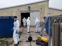 Hasiči natočili zásah v Albrechticích kvůli ptačí chřipce