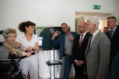 Obrazem: Prezident a první dáma v Pardubickém kraji. Kromě Pardubic navštívili také Kramářovu chatu či dělostřeleckou tvrz Bouda, došlo i na debatu s občany