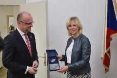 Obrazem: Prezident a první dáma v Pardubickém kraji. Kromě Pardubic navštívili také Kramářovu chatu či dělostřeleckou tvrz Bouda, došlo i na debatu s občany