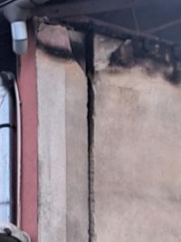 Požár seníku v Semíně hasiči likvidují už druhý den