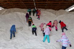 Foto: Děti si užívaly v Chrudimi svět silničářů