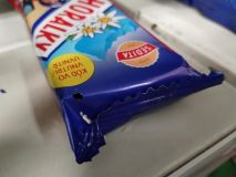 Prodejnu potravin na Trnovské uzavřela inspekce. Myši si tu pochutnávali na oplatkách v regálech