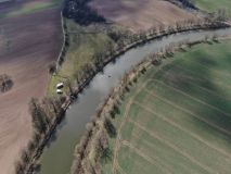 Na Přeloučsku hasiči prohledávali Labe. V úrovni obce Labětín našli ve vodě lidské tělo