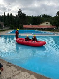 Počasí vodním radovánkám nepřálo, přesto byl na koupališti v Písečné čilý ruch