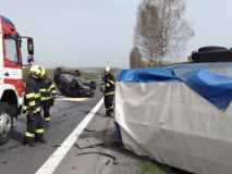 Boží hod velikonoční na silnicích: Tragická dopravní nehoda v Pardubicích, u Opatova a u Veliny byly kolize se zraněním