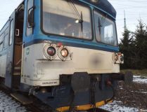 Vlak na Chrudimsku se střetl s dodávkou