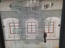 Toto unikátní schodiště ze skla a kovu vzniká pro pardubický zámek