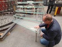 Toto unikátní schodiště ze skla a kovu vzniká pro pardubický zámek