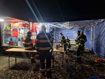 Nelehká práce hasičů: v Albrechticích bude dnes probíhat likvidace drůbeže nakažené ptačí chřipkou