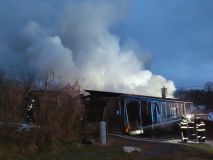 Při požáru v domě explodovaly dvě tlakové propan butanové lahve