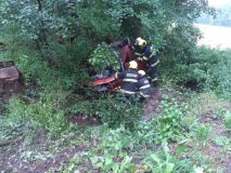 V Damníkově se střetla tři auta, v Lukavici a v Bohuňovicích skončila auta koly vzhůru a ve Svitavách boural cyklista s autem