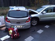 Nehoda dvou aut u Hrádku uzavřela provoz, pět osob utrpělo zranění