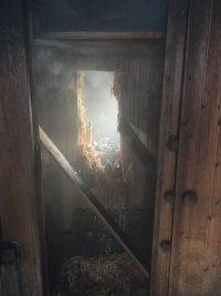 Již druhý požár chatky v jednom měsíci v jedné obci. Ten dnešní způsobil škodu za 1,5 milionu korun a byl komplikovaný