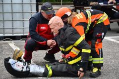 Foto: Hasiči prověřili svoji zdatnost na soutěži v náročných disciplínách TFA na Ohnivé rozhledně na Andrlově Chlumu