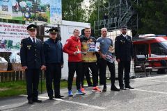 Foto: Hasiči prověřili svoji zdatnost na soutěži v náročných disciplínách TFA na Ohnivé rozhledně na Andrlově Chlumu