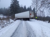 Obrazem: Počasí přispělo ke zvýšené nehodovosti