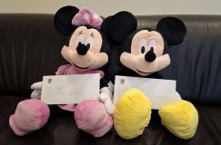 Kristýnka a Sebastian. První občánci letošního roku obdrželi od krajského náměstka dárky a finanční podporu