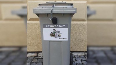 V ulicích Žatce se objevily nádoby na kovový odpad. Co vše do nich (ne)patří?