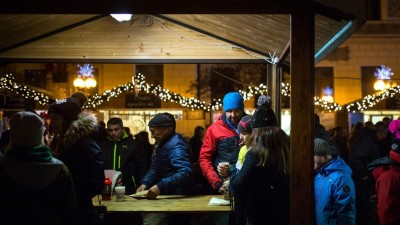 V předvánočním čase se na Pernštýnské náměstí v Pardubicích vrátí adventní trhy