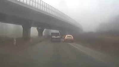 VIDEO: Neviděli jste na trase Vysok&eacute; M&yacute;to - Svitavy zběsilou j&iacute;zdu dod&aacute;vky Fiat Ducato? Policie hled&aacute; svědky